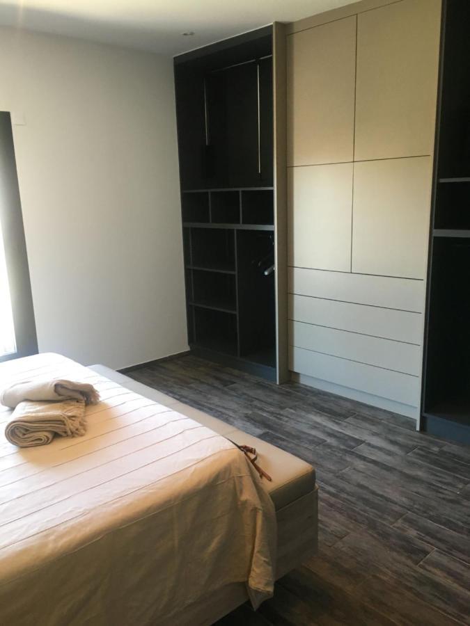 Le Vieux Bistrot Hotel Cabrieres-d'Avignon Ngoại thất bức ảnh